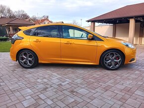 Ford Focus ST 2.0 EcoBoost SCTi ST R 250PS 12/2012