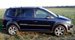 VOLKSWAGEN TOURAN CROSS 1.4 125 KW BENZIN