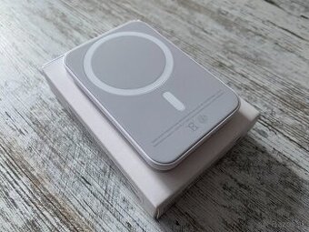 Apple Battery Pack - externá nabíjačka