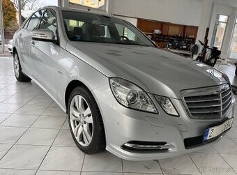 Mercedes-Benz E220CDi, 111.000KM, autorizovaný servis