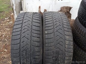 Predám zimné pneumatiky 2ks 215/50r18