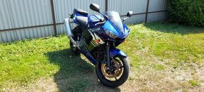 Yamaha R6