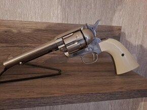 Vzduchova revolver co2