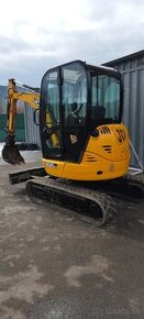 Bager JCB 8025