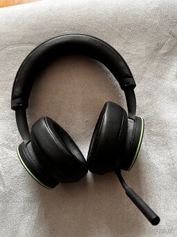 Xbox Series S + Wireless Xbox Headset