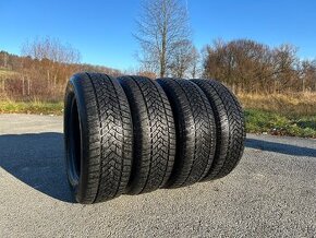 Dunlop WinterSport 5 215/60 R16