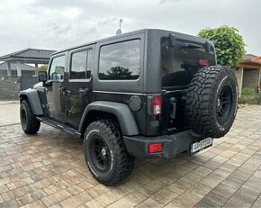 Jeep Wrangler Unlimited - 1