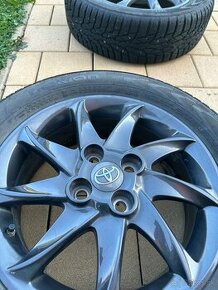 Toyota Yaris zimna sada kolies 175/65 r15