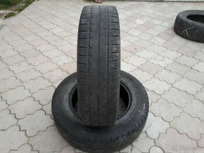 Predam 2ks preumatiky 195/70r15c zimne