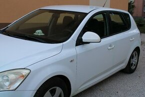 Kia Ceed 1.6 - 84,60 kW  Diesel - 1