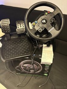 Volant a pedale na xbox znacky Thrustmaster