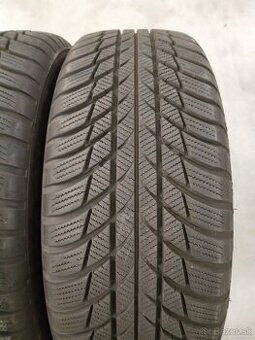 Predam 4ks zimne 205/60 R16 92H BRIDGESTONE BLIZZAK LM001