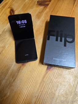 Samsung Galaxy ZFlip 4