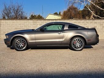 Predám auto Ford Mustang