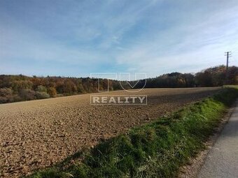 Tureality ponúka slnečný pozemok s nádherným výhľadom na...