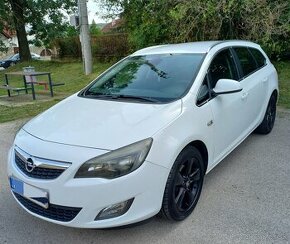 Opel Astra Sport-Tourer ST (Combi) 2.0 CDTI 118kw AUTOMAT