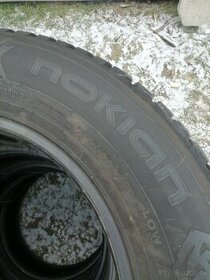 Predám zimné pneu 235/65r17