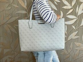 Kabelka shopper Guess