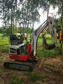 Takeuchi Tb 210 Pásový bagr Pluh Kupni smlouva