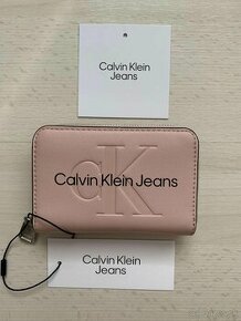 Menšia peňaženka Calvin Klein, nová