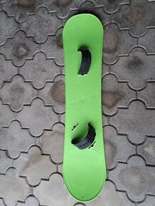 Detsky plastovy snowboard