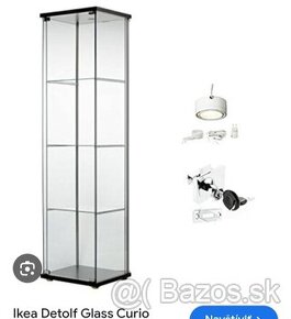 KÚPIM  Sklenenú Vitrínu Ikea Detolf