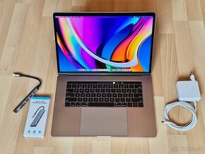 MacBook Pro 15" (2018) i7-2.6GHz/16GB/512GB, TOP STAV