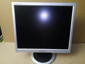 LCD monitor Samsung 710N