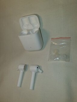 SLUCHÁTKA EARPHONES