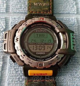 Casio Pro Trek PRT-40 WWF red