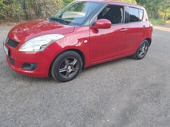 Suzuki Swift 1,2 69 kw Rok 2012