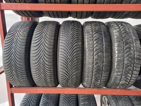 Zimné pneu 215/65R17