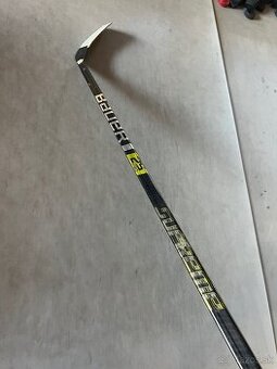 Predám hokejku Bauer Supreme 2S PRO SR