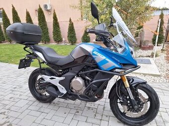 CF Moto 650 MT