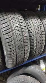 Pirelli 225/55r18 zimné