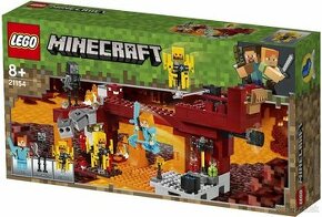 LEGO® Minecraft 21154 - 1