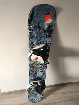 SNOWBOARD 150CM