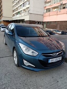 Hyundai i 40