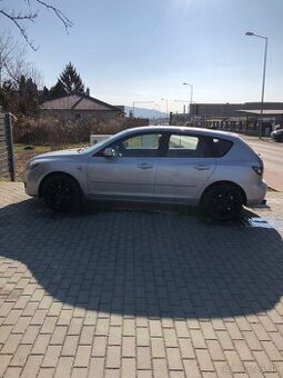 MAZDA 3 benzín 1.6,77 kW