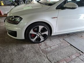 Disk VW golf 7 gti min.poskodeny