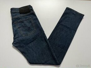 Kvalitné,pánske džínsy BALDESSARINI - veľkosť 32/34