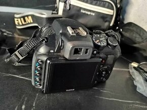 FujiFilm FinePix HS10