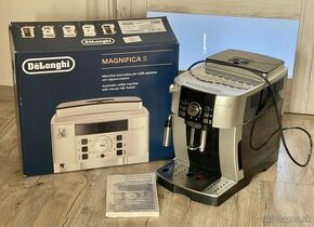 Kávovar Delonghi Magnifica S - ECAM 22.115.B