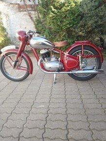 Jawa 250 Pérák