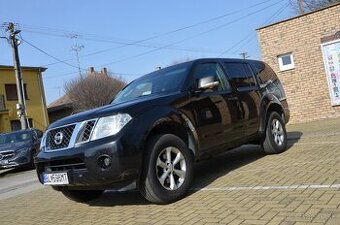 Nissan Pathfinder 2.5 diesel, 4x4 pohon