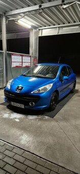 Peugeot 207 - 1