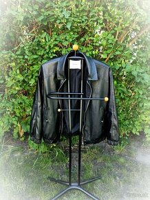 Kožená bunda čierna značky BERSHKA, veľkosť L - 1