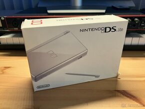 NINTENDO DS Lite 2006 USG-001