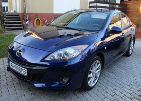 • MAZDA 3 1.6i, 77 kW, benzín, 5-st. manuál, r.v. 2012 •