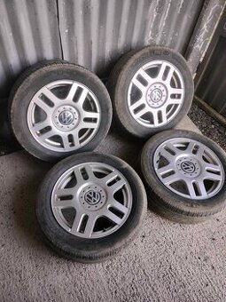 4ks alu disky orig. Vw 5x100 r16 pneu 205/55 r16